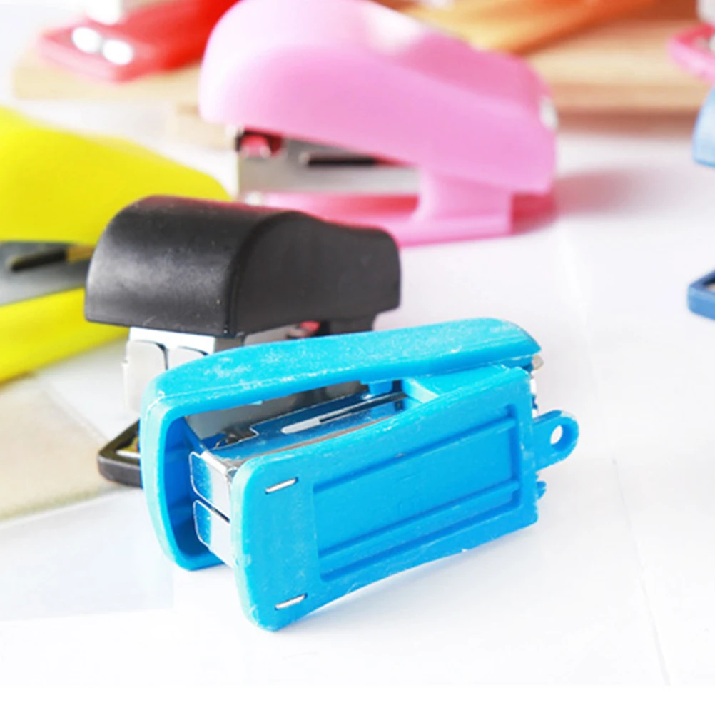 

24Pcs Mini Desk Stapler Portable Plastic Metal Unique Design Suitable for School Office Home Use Stapler