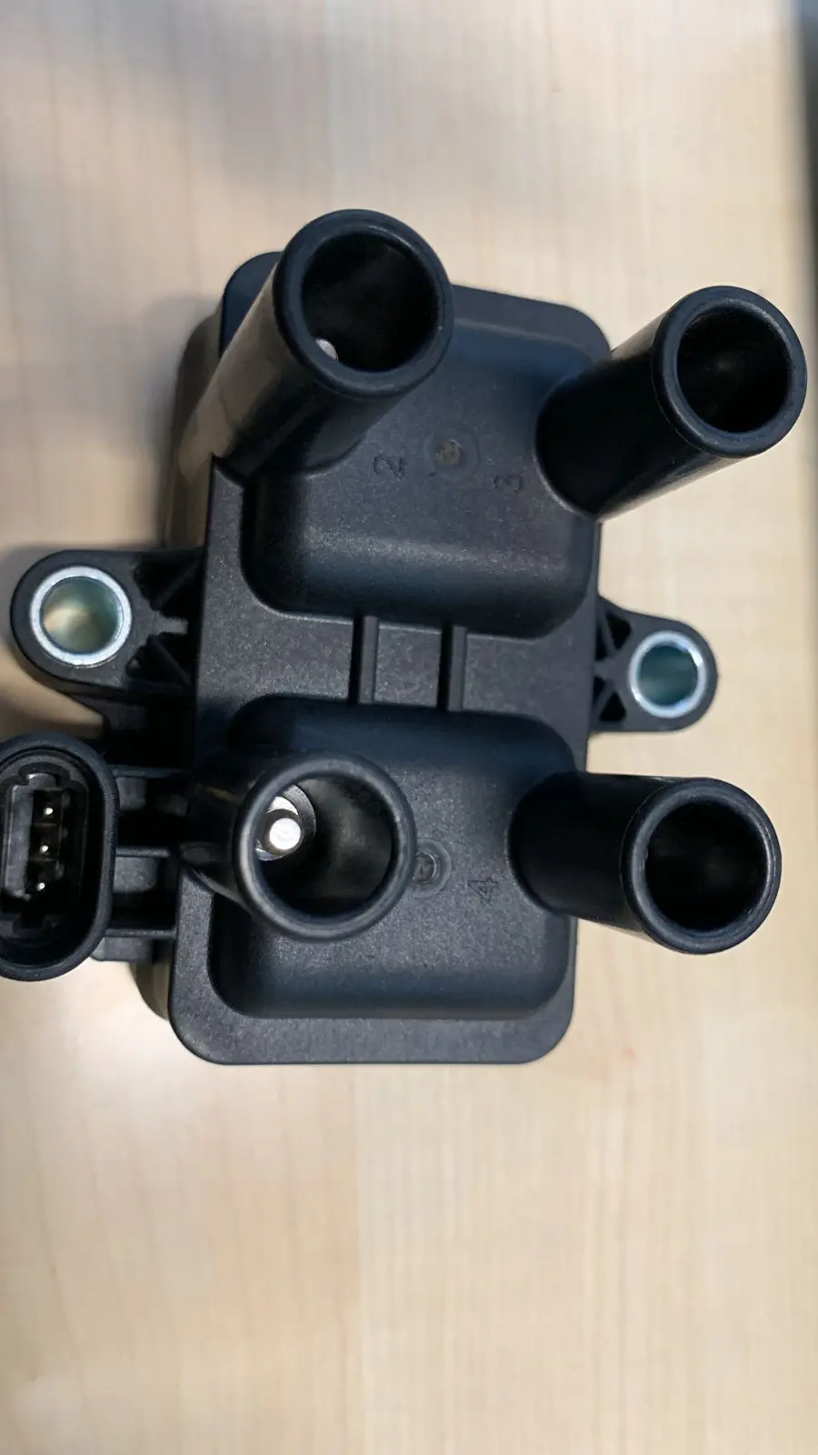 

Комплект высокого напряжения катушки зажигания для двигателя B12