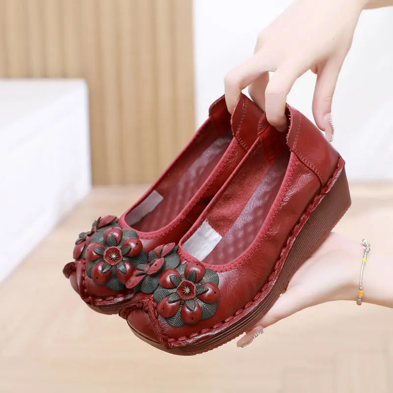 Red Vintage Flats Wedge Shoes Women's Genuine Leather Moccasins Floral Ballet Flats Ladies Driving Loafers Mother Shoes