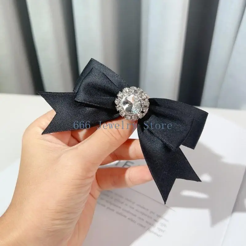 F2TD Sparkling Black Bowknot Brooch Fashionable Accessory Neck Tie Sweater Brooch Suitable for Wedding Party and Graduation