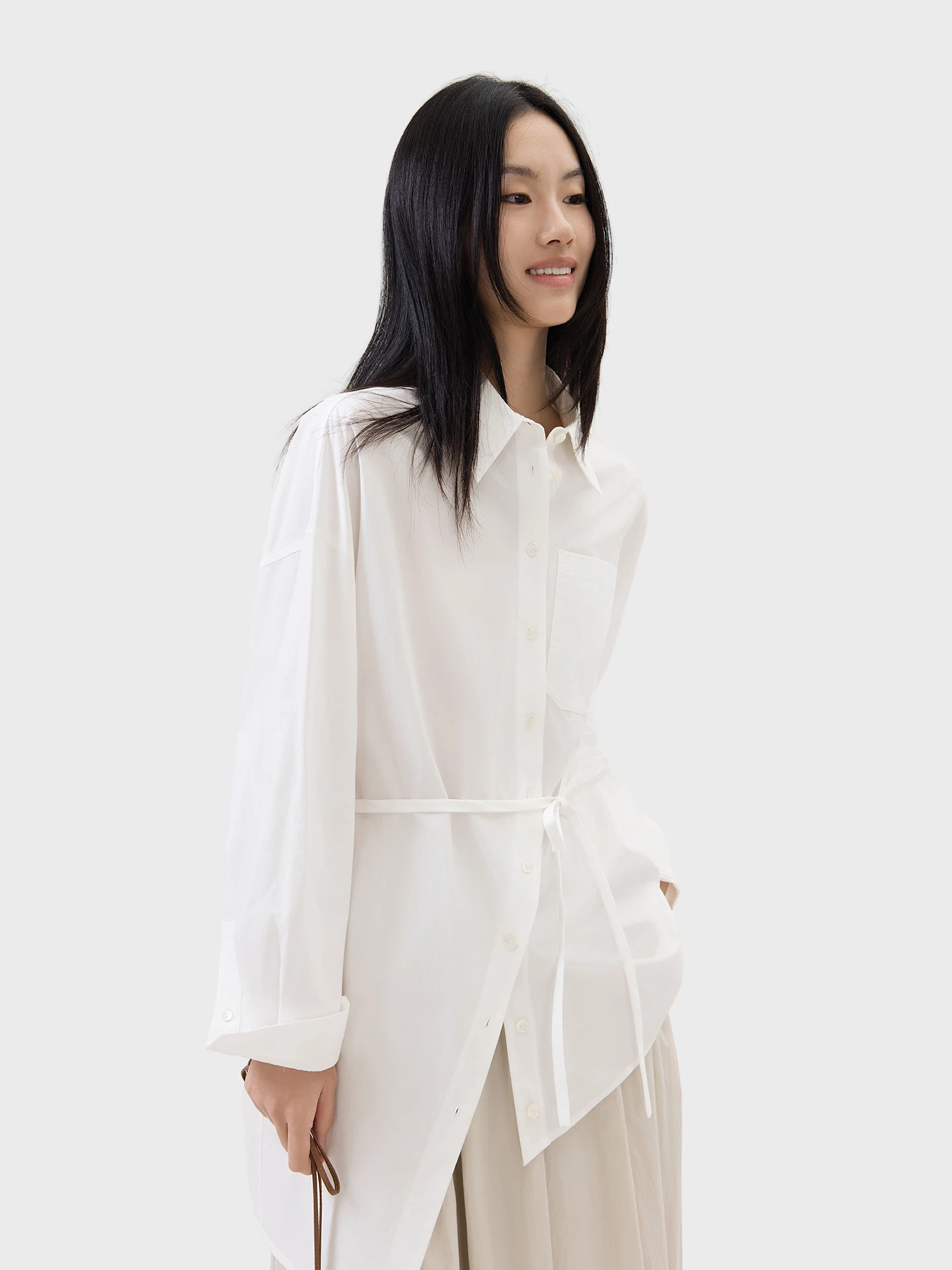 

Асимметричная рубашка с косыми пуговицами, 100% хлопок, свободный крой, длинный рукав, женская, средней длины, однотонная, Cleanfit Sle SEEI Brand