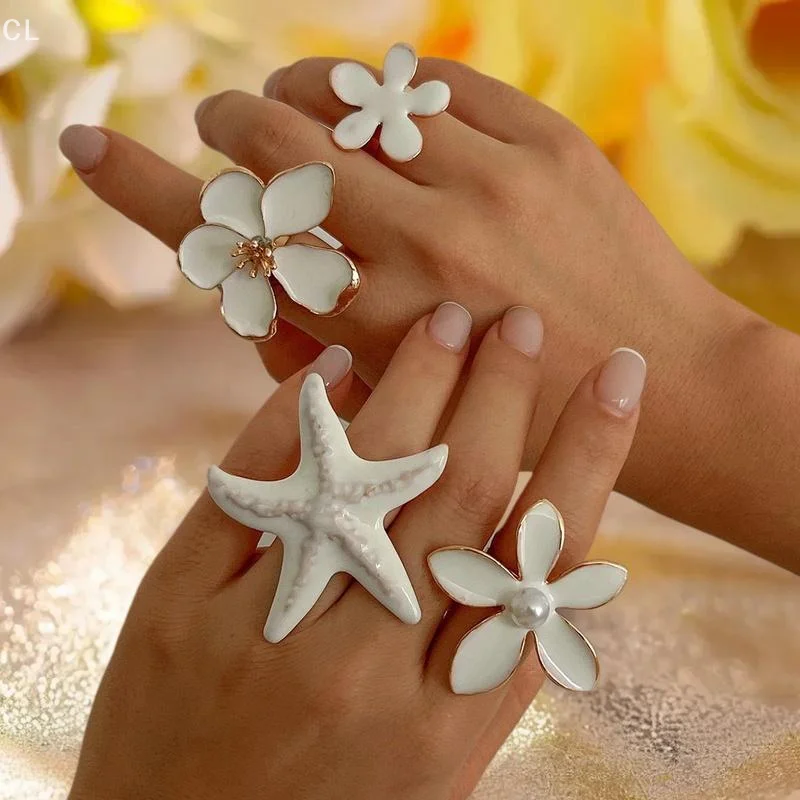 Vintage Elegant White Flower Adjustable Ring For Women Open Chunky Bridal Wedding Finger Jewelry Petals