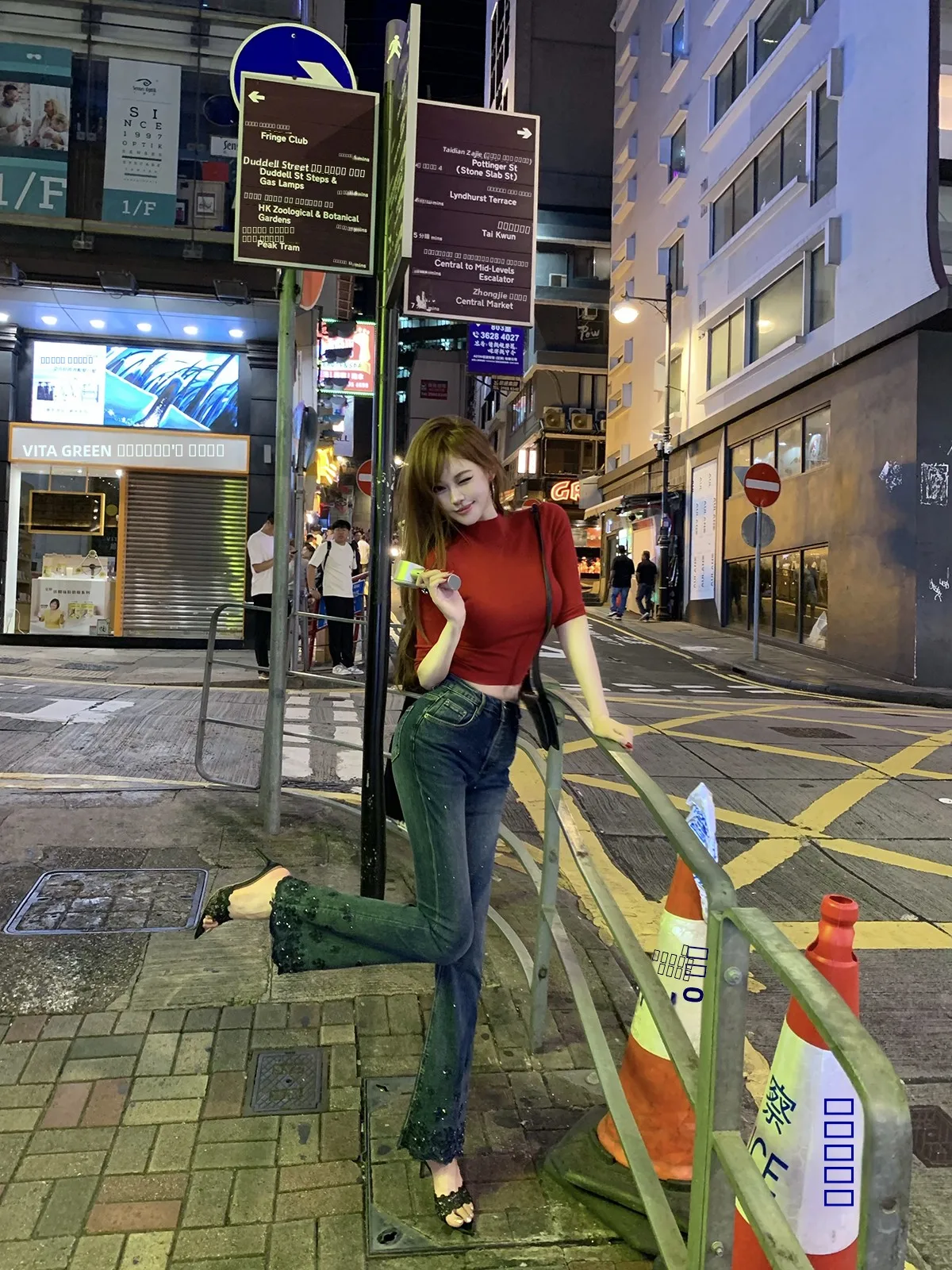 

Джинсы Advanced Supermodel: женские облегающие расклешенные джинсы из плотного денима с декоративными элементами и высокой талией из полиэстера