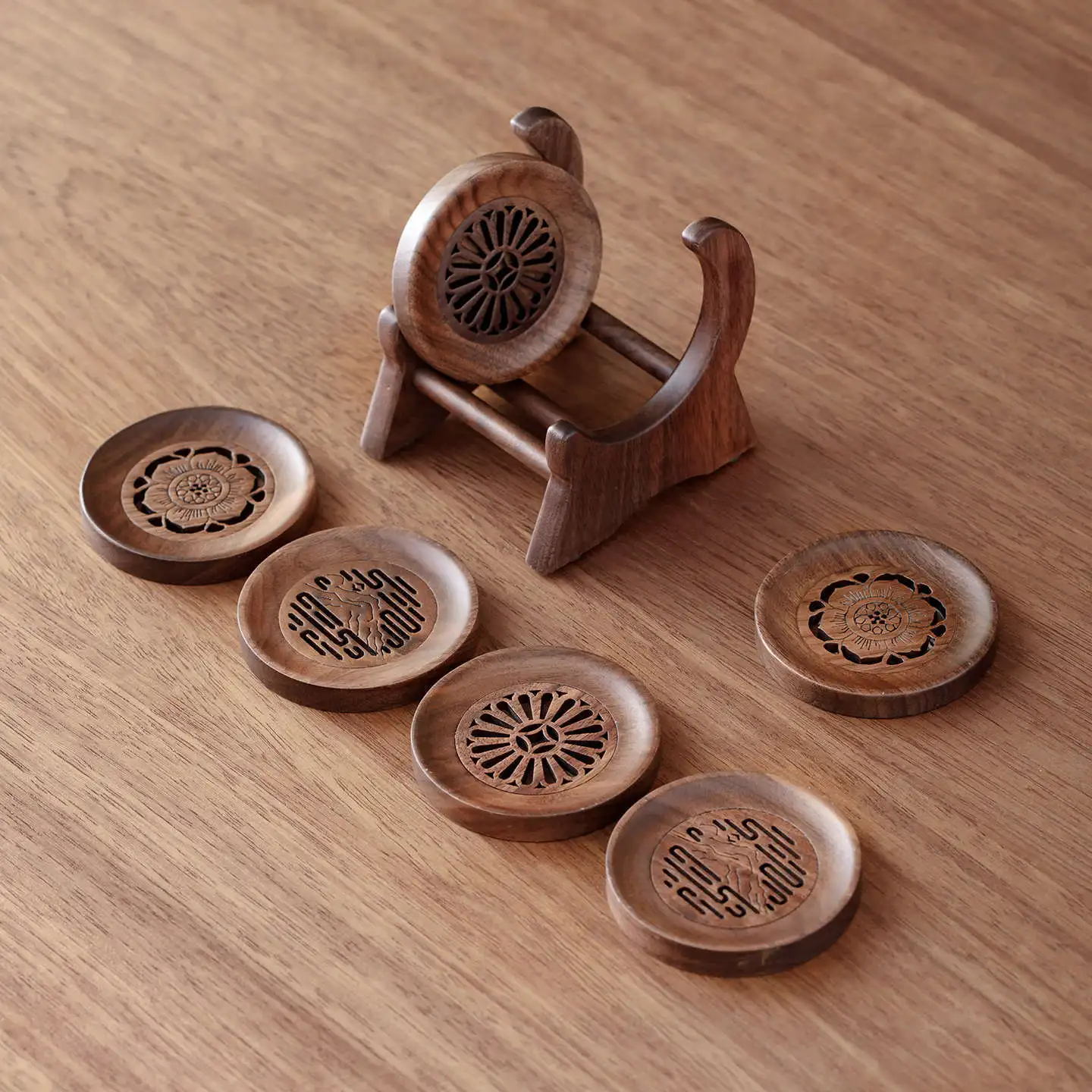 Circular Openwork Carved Tea Coaster Premium Walnut Wood Cup Holder Teapot Stand Cup Stand Gongfu Tea Set Accessories