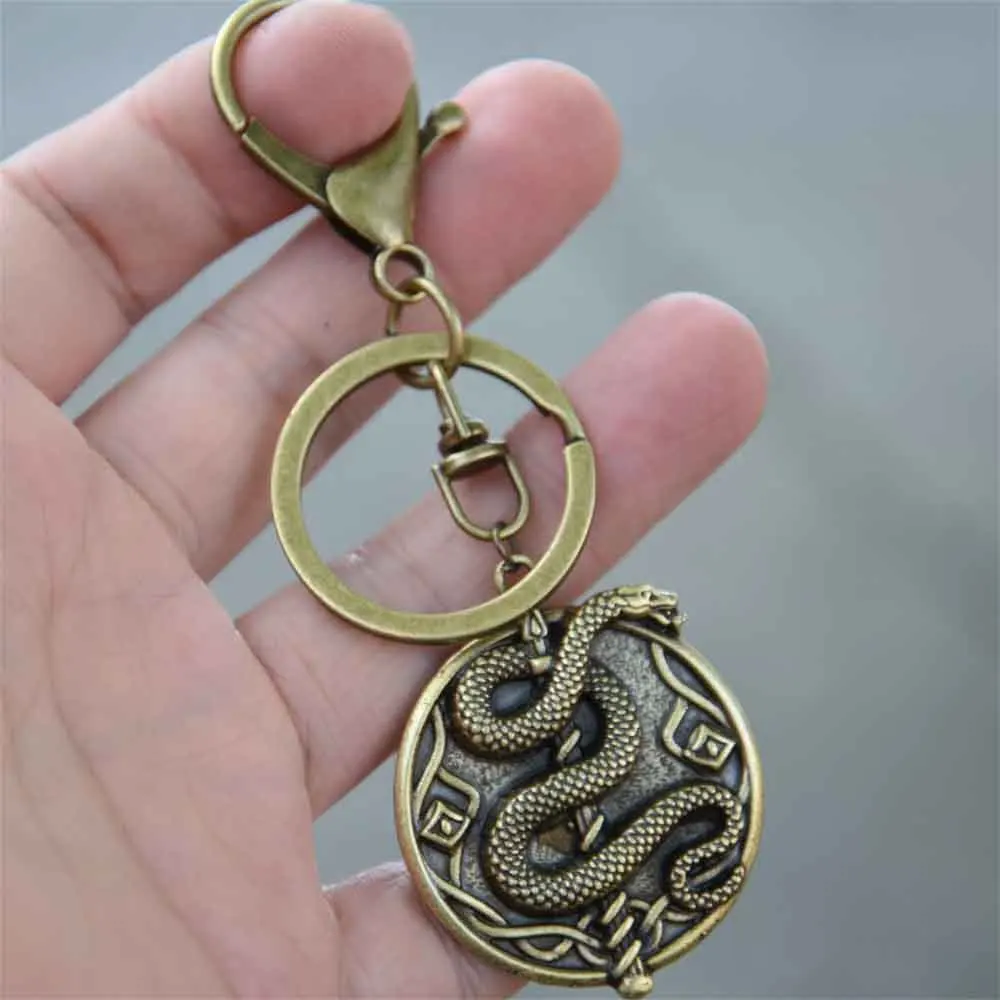 Gothic Snake Keychain For Mens Womens Bag Charms Car Souvenirs Key Ring Accessories Jewelry