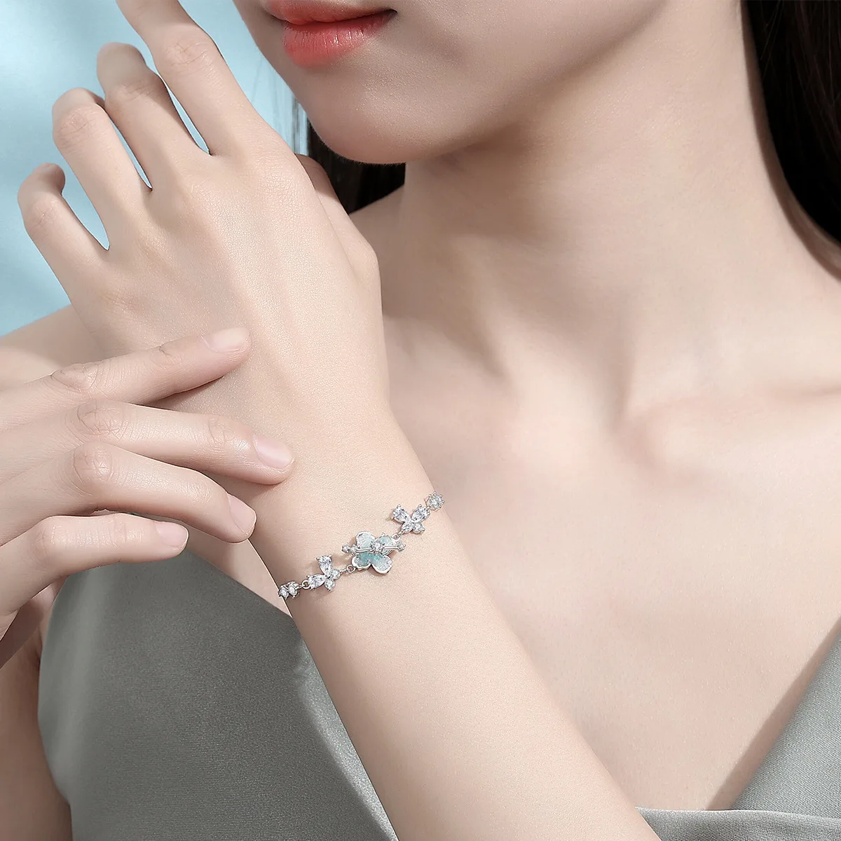F.I.N.S Original Glow-in-the-Dark Crushed Ice Four-Leaf Bracelet for Women Luxury S925 Sterling Silver Clover Hand Jewelry Gifts
