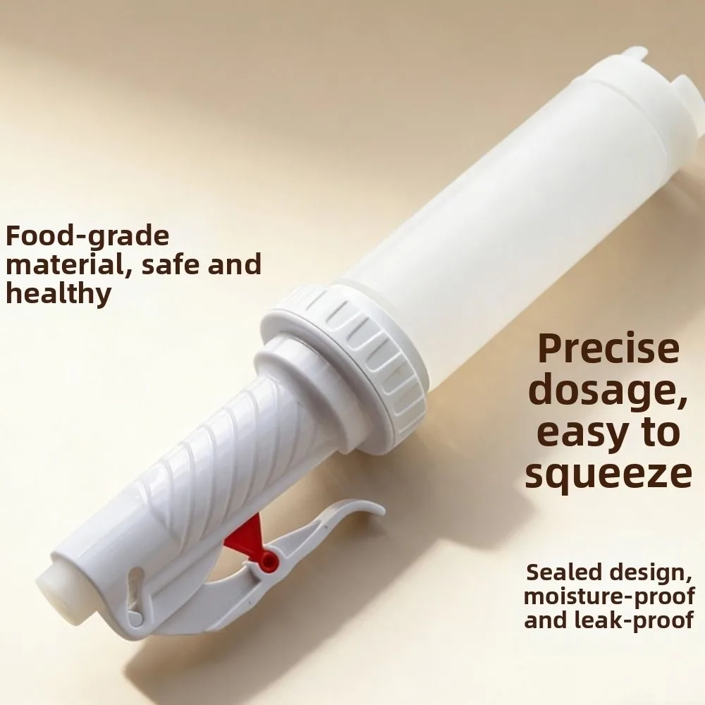 Enduring Plastic Sauce Squeezer Refillable 480ml Salad Dressing Bottle Hanging Design Portable Squeeze Bottle For Hamburger