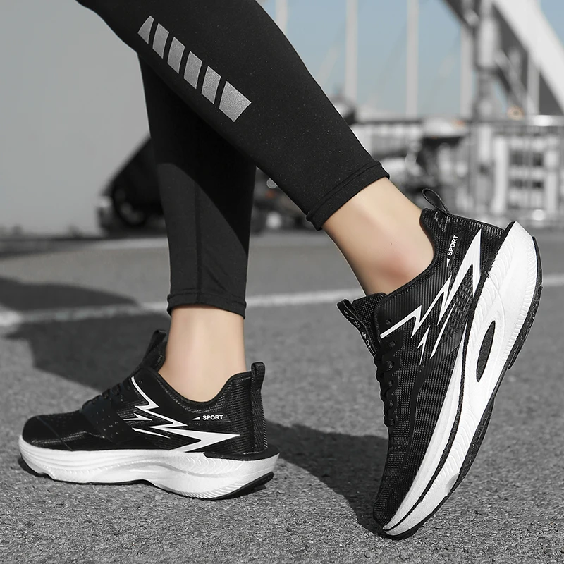 Women Shoes Sneakers female casual Mens Shoes tenis Luxury shoes Trainer Race Breathable Shoes fashion running Shoes for men view 3