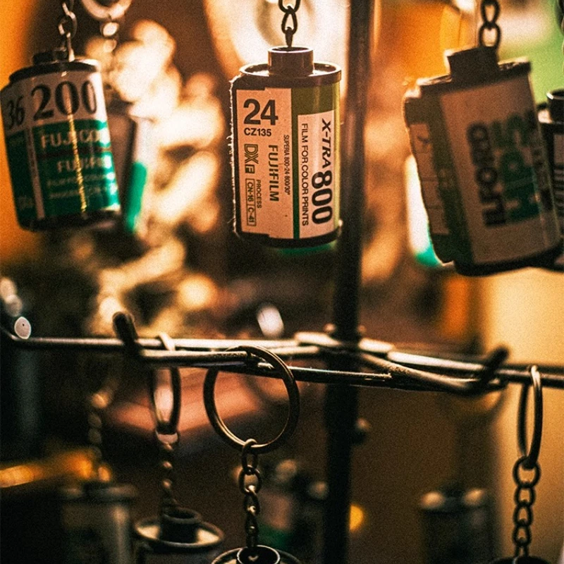 F1.8 large aperture half frame size manual fixed focus portrait lens suitable for M43 mount