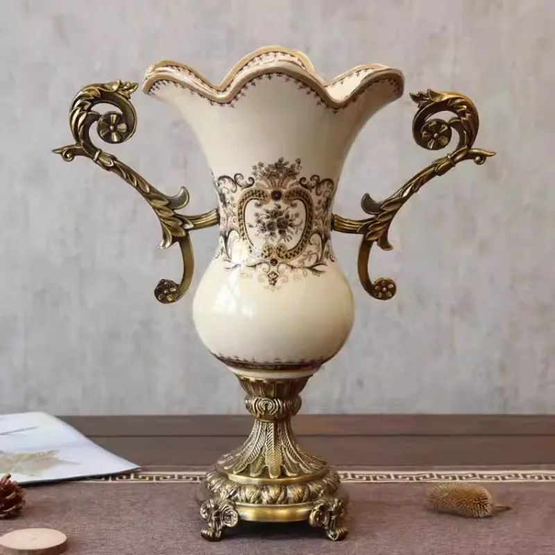 European retro high-footed binaural vase, American creative soft decoration process ornament, Suitable for interior decoration