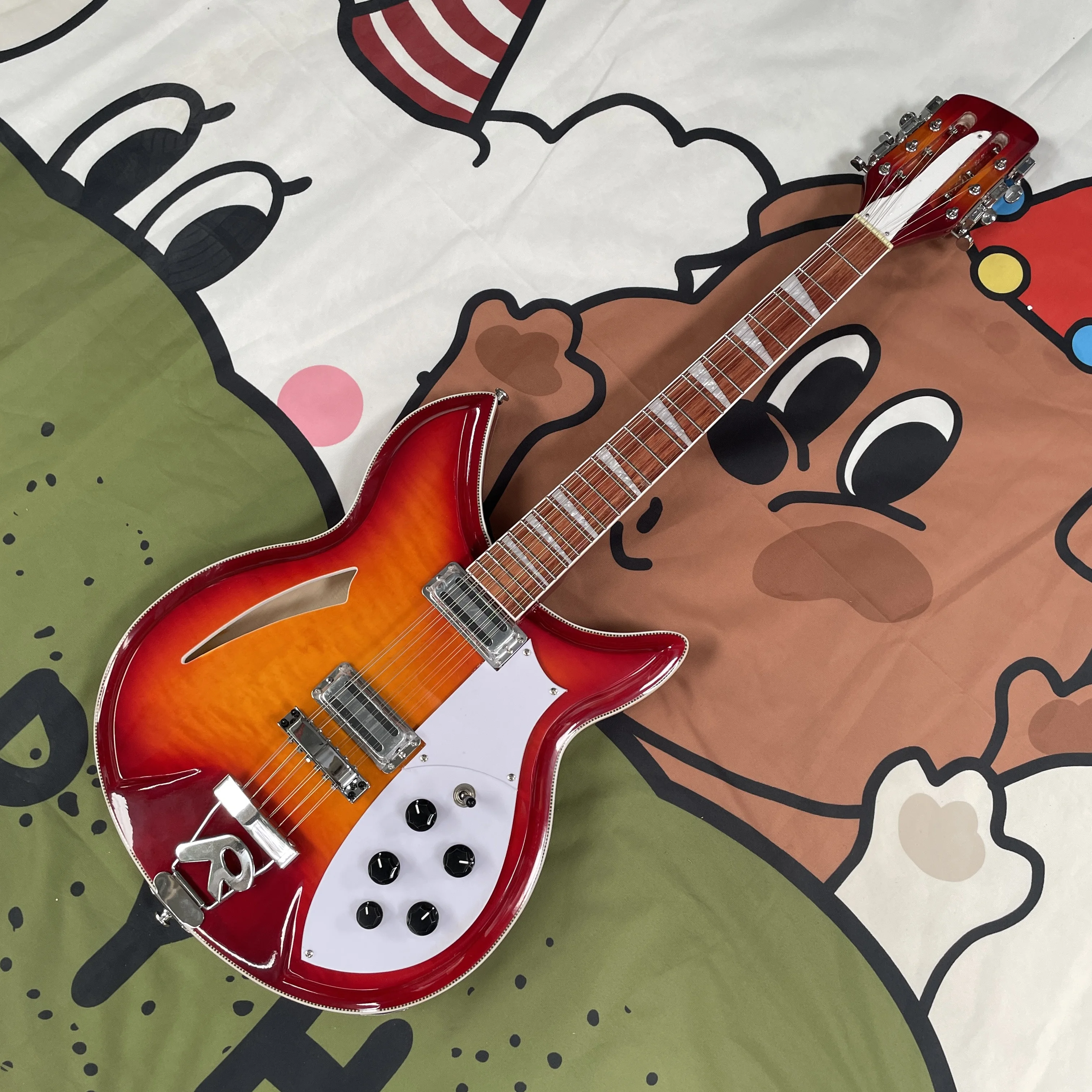 

12-струнная электрогитара, винтажная, высокого класса, с узором в виде тигровых полос, подходит для начинающих и продвинутых музыкантов.