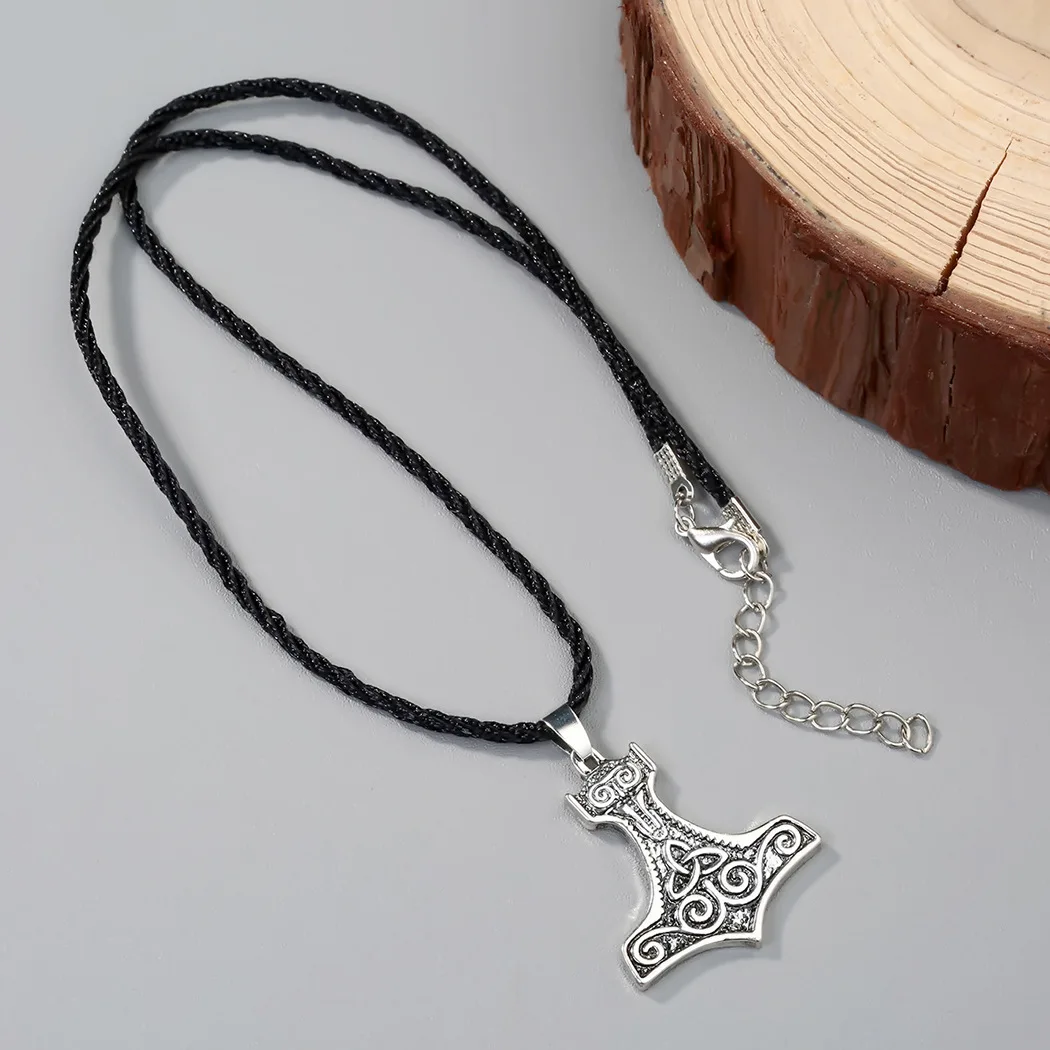 Norse Mythology Warrior Thor's Hammer Carved Trinity Celtic Knot Pendant Necklace Men's Fashion Punk Irish Lucky Trendy Jewelry