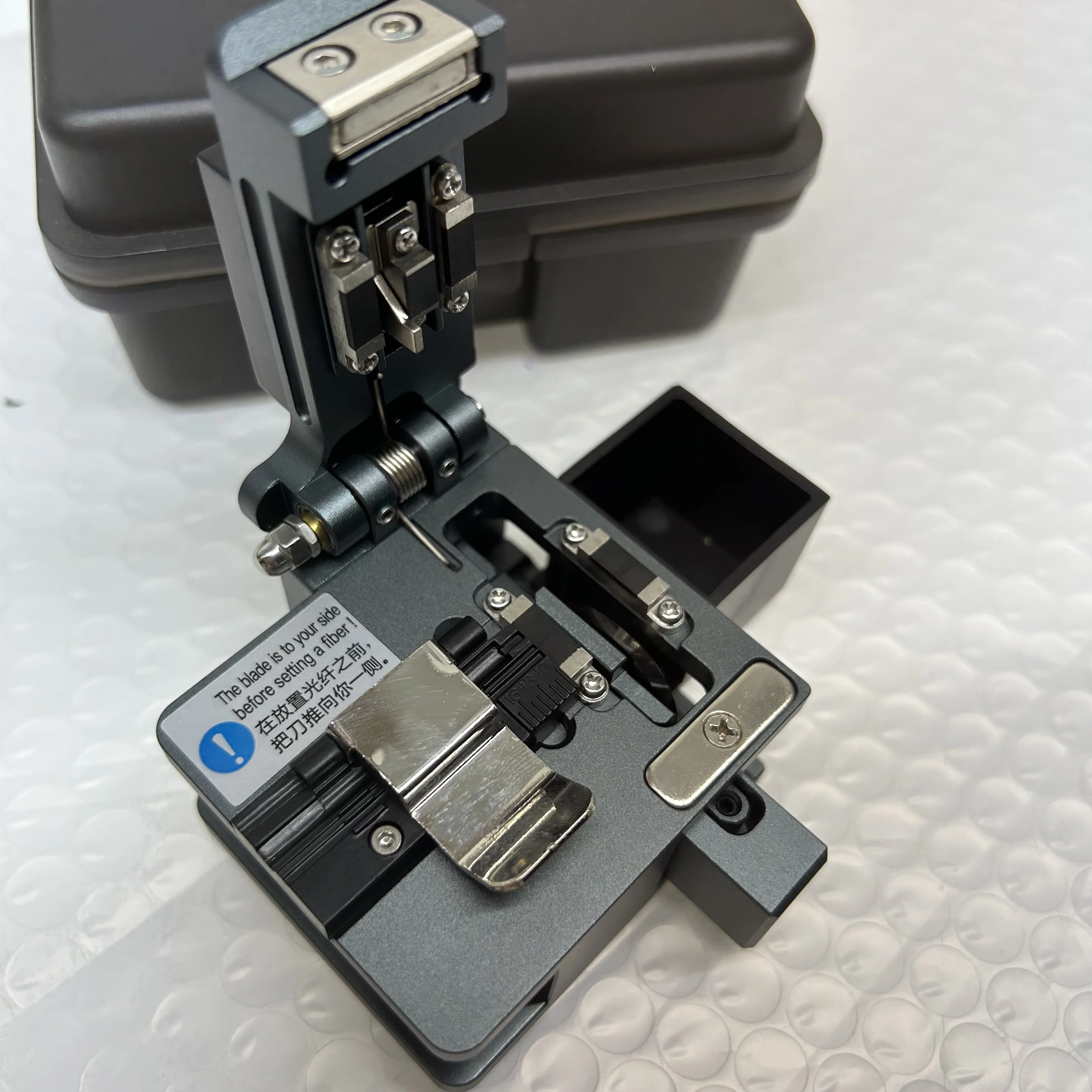 DF-M2 Single Step Fiber Optic Cleaver with Automatic Knife Return Fiber Cleaver