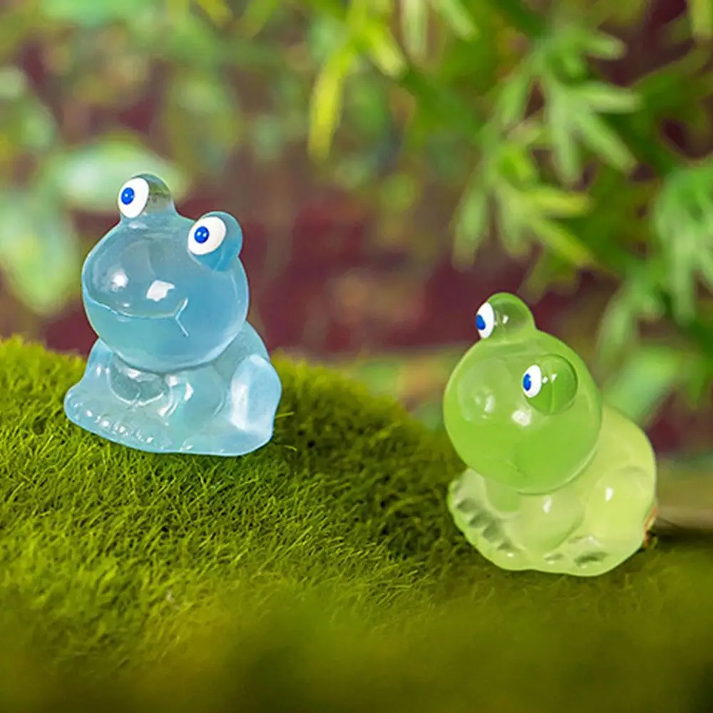 Colorful Luminous Mini Frog Figurine Cute Resin Crafts Glowing in The Dark Tiny Frog Funny Micro Landscape Ornament Yard Lawn