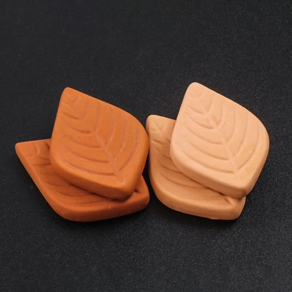 

3Pcs Kitchen Gadget Leaf Design Brown Sugar Keeper Clay Moisture-proof Salt Saver Reusable Tea Humidifying Stone Spices
