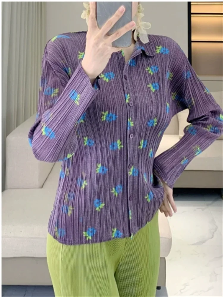

Miyake Printed Pleated Women's Shirt 2025 Autumn New Fashion Turn-Down Collar Loose Single Breasted Blouse Tops