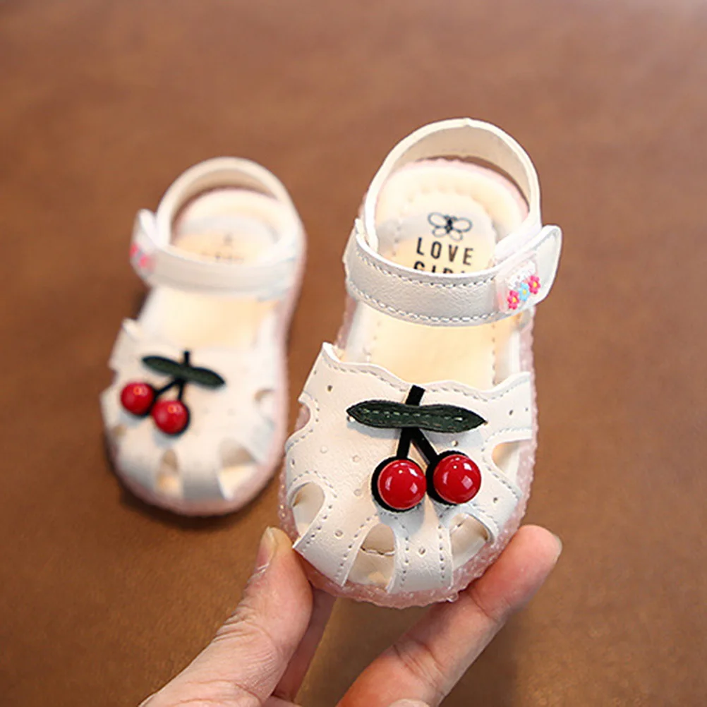 

1 Pair Kids Summer Sandals Cherry Pattern Soft Breathable Bottom Sandals For Baby Girls Comfortable Casual Shoes (Beige, Size
