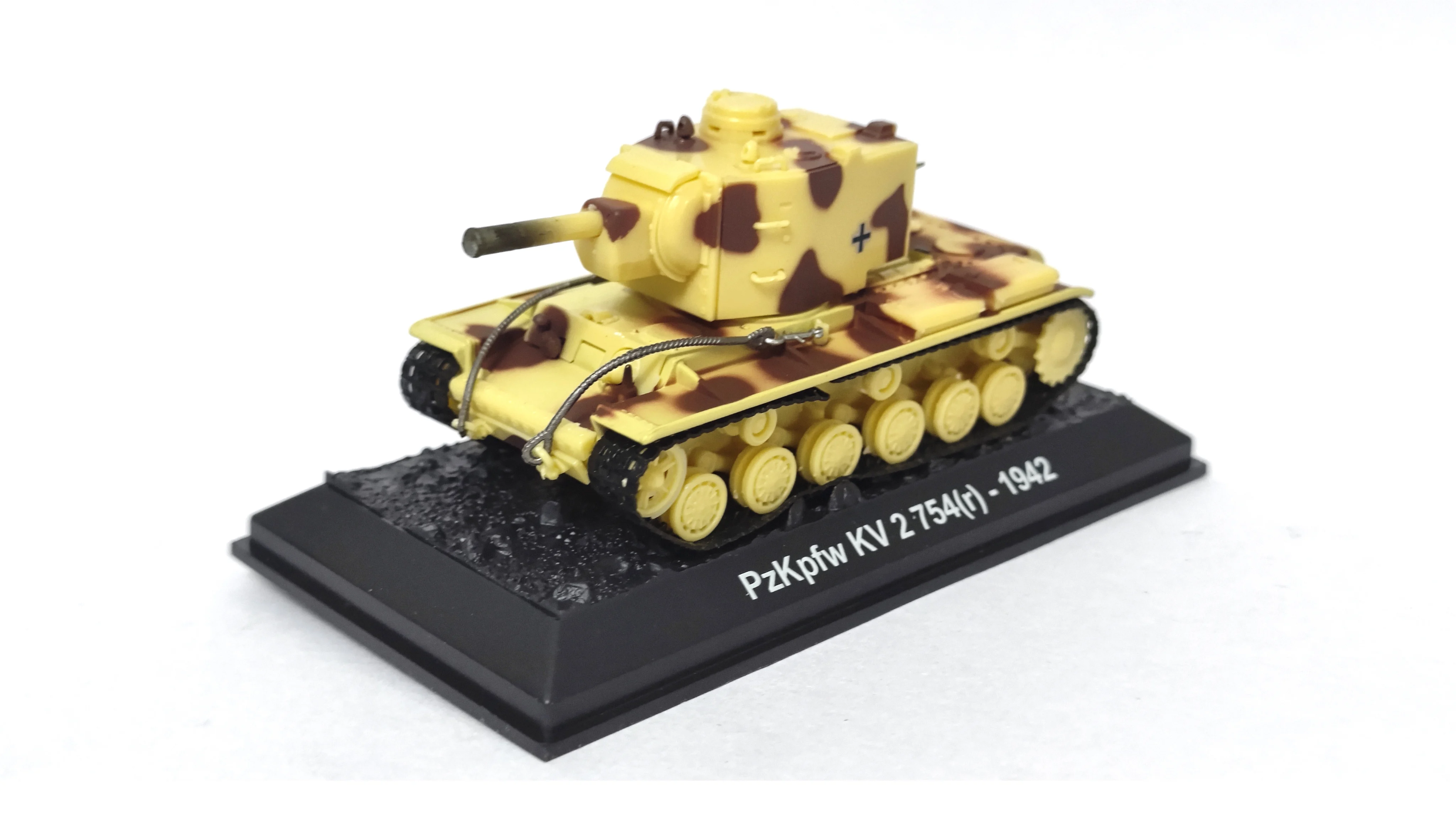 1/72 Soviet KV-2 Heavy Tank Model 1942  German seizure of painting  Half alloy collection model