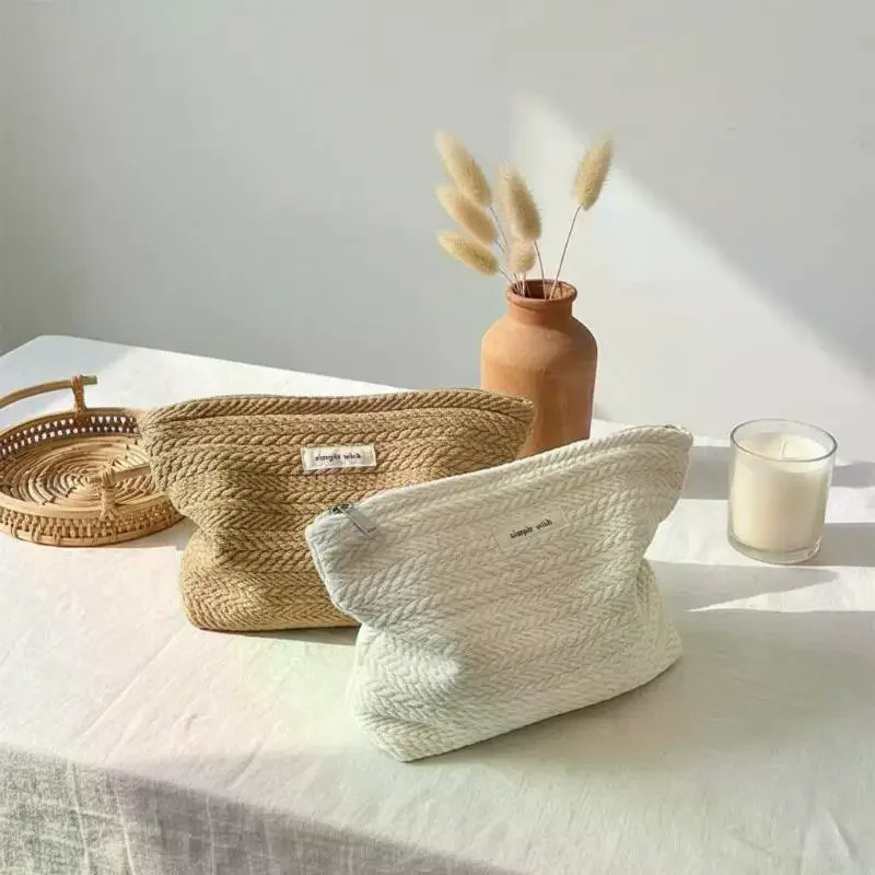 1Pcs High Quality Portable Zipper Makeup Bag Large Capacity Solid Color Cosmetic Bag Woven Fabric Beige Coffee Clutches Bag