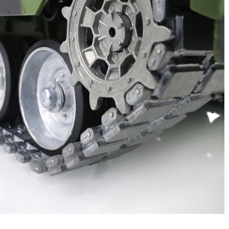 

Радиоуправляемый танк Toucan Heng Long 1/16 TK7.0 Leopard2A6, модель 3889, с металлическими гусеницами, колесами, откатом ствола, BB-пушкой, дымогенератором и радиоуправлением.