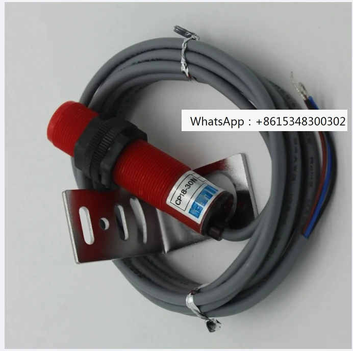 

Тайвань Янмин емкостный бесконтактный переключатель CP18-30N NPN нормально открытый трехпроводной