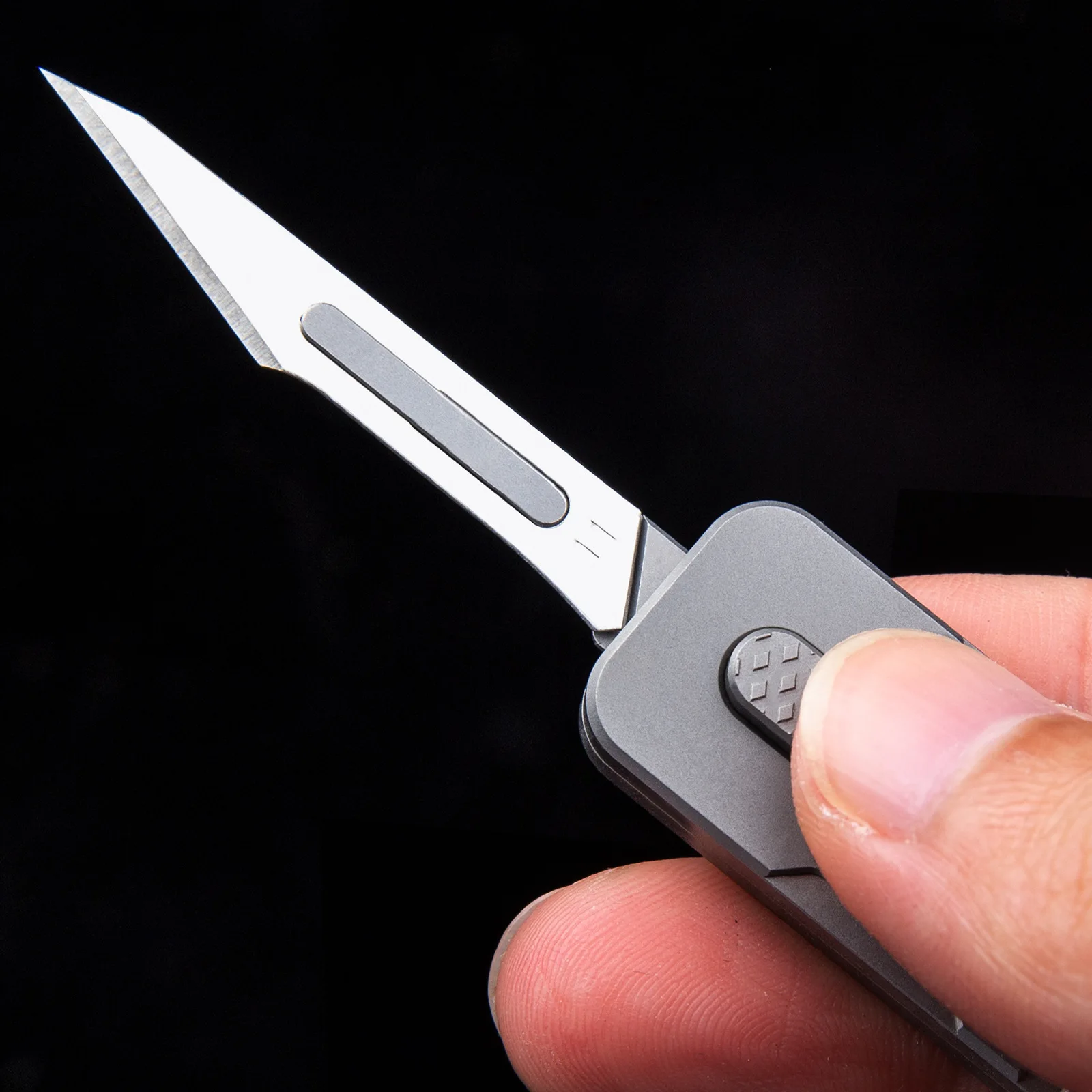 Titanium Sliding Blade Knife EDC Utility Key Knife Small Tool For Cutting Paper And Opening Boxe Replaceable NO.10 Scalpel Blade