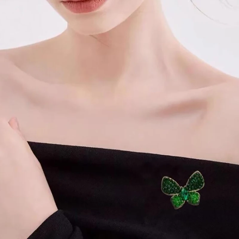 Broches retro requintado cristal verde borboleta para as mulheres, acessórios de vestuário das meninas, Pins elegantes, High End Corsage, temperamento