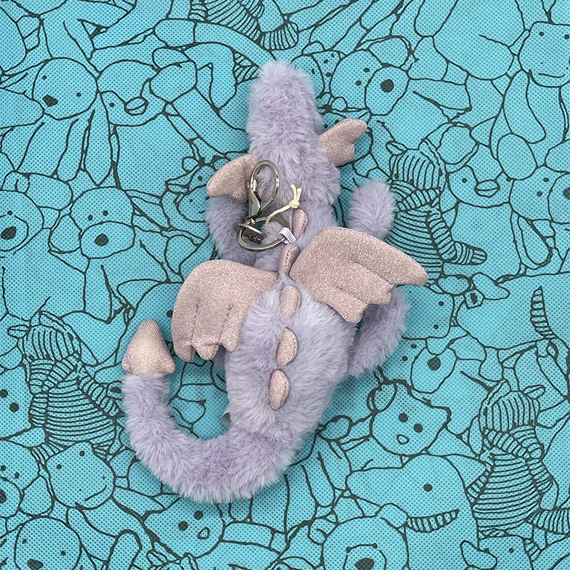Halloween-Serie: Plüsch-Rucksack-Anhänger mit Kürbis-, Totenkopf- und Mumienmotiven, mehrfarbige Plüsch-Anhänger mit Schneedrachen-Motiv, Plüschtiere, Geburtstagsgeschenke. – Detail 18
