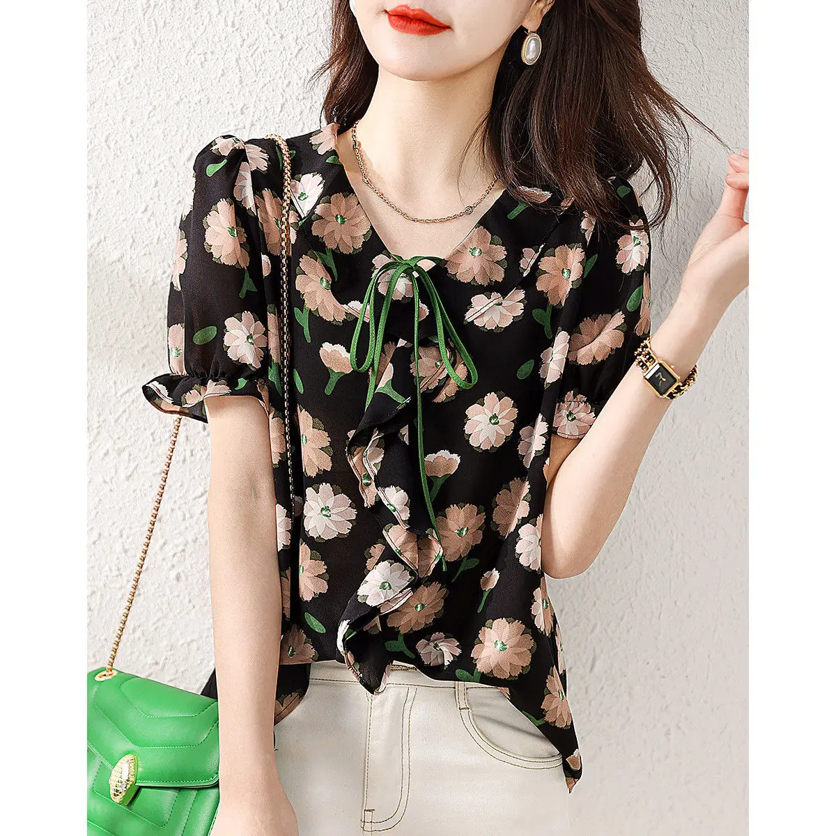 Blusa de chiffon com babados com design estampado para mulheres verão estilo fino solto casual emagrecimento mangas curtas