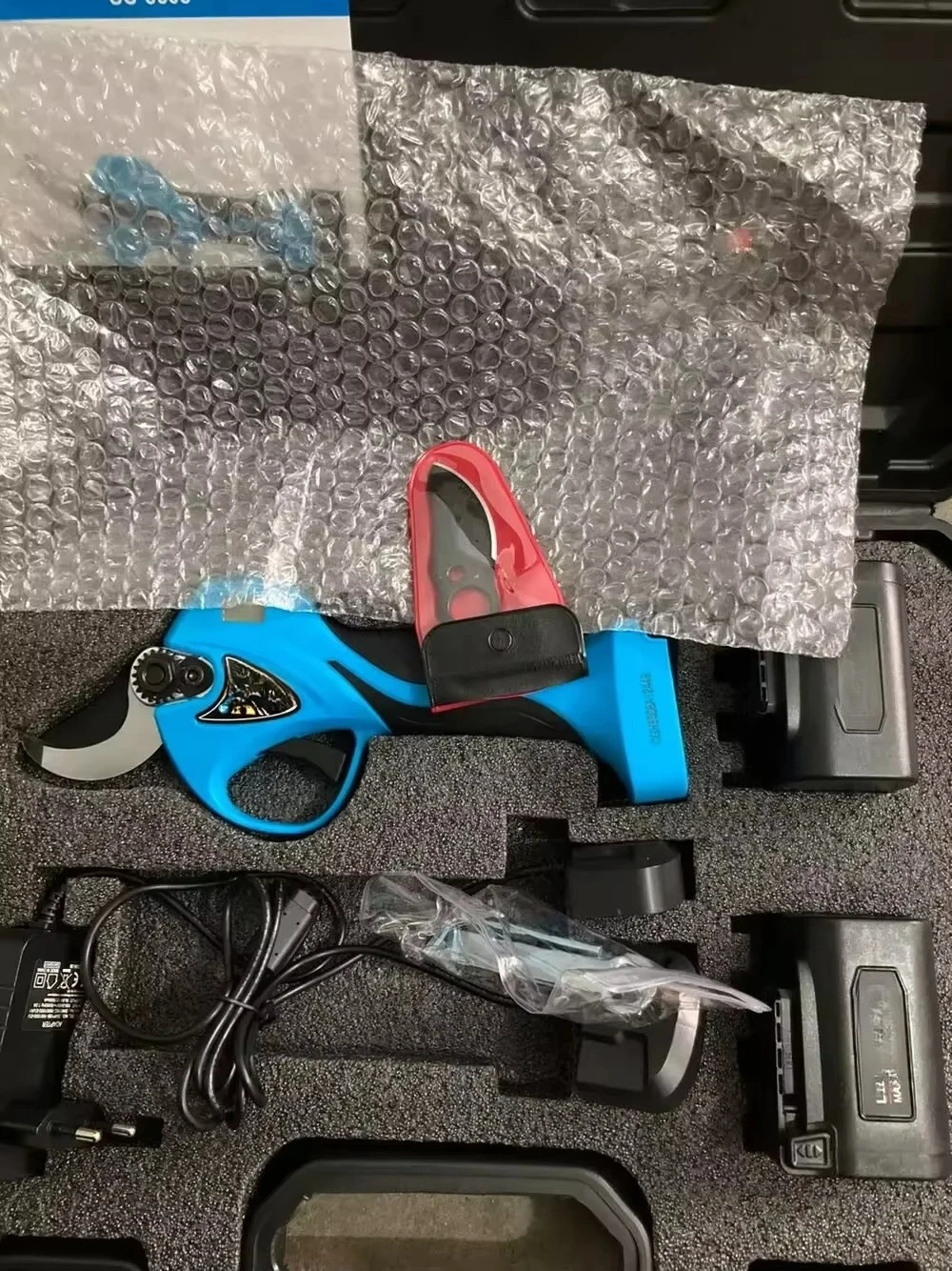 16.8V 庭電動剪定はさみ 2AH/4AH バッテリーコードレス切断剪定はさみ