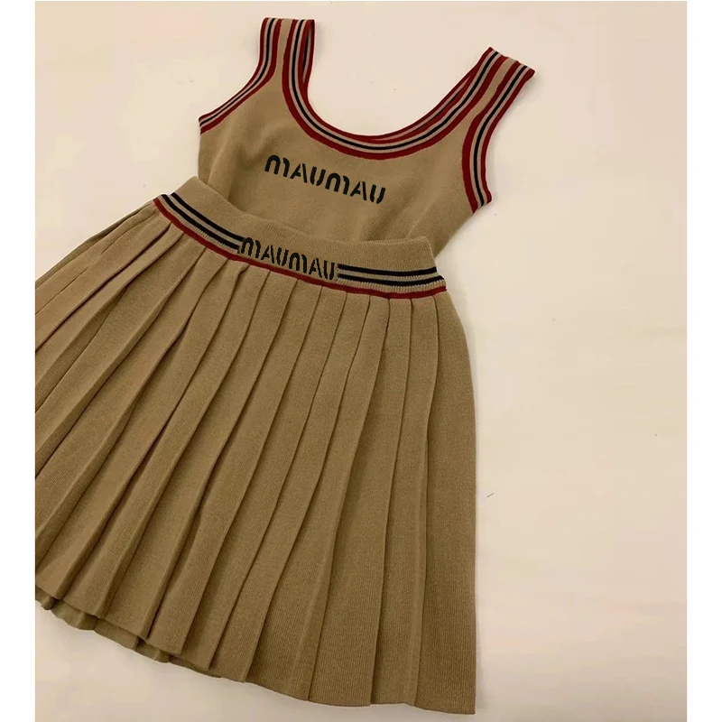 طقم توب وتنورة من Youthful College-Sle Color Blo ort Sve طقم بدلة نسائية راقية من قطعتين للشباب...