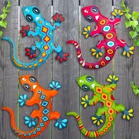 Colorful Wood Gecko Wall Decor - 2D Flat Lizard Art for Garden, Patio & Indoor Spaces - Perfect Gift for Parents & Nature Lovers