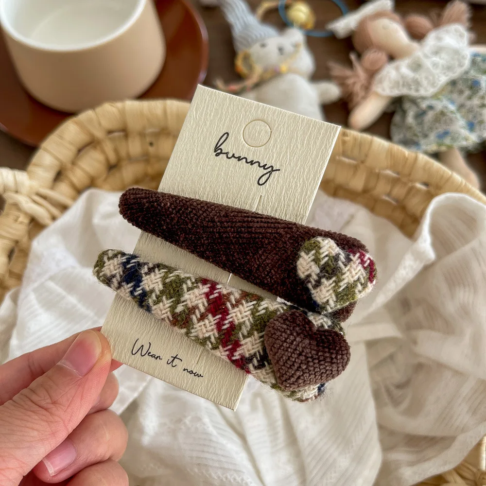 Hair Clips New Knitted Bow Plaid Teardrop BB Clip Motif Premium Durable Knit Craft Girls Hair Ornaments for Side Bangs
