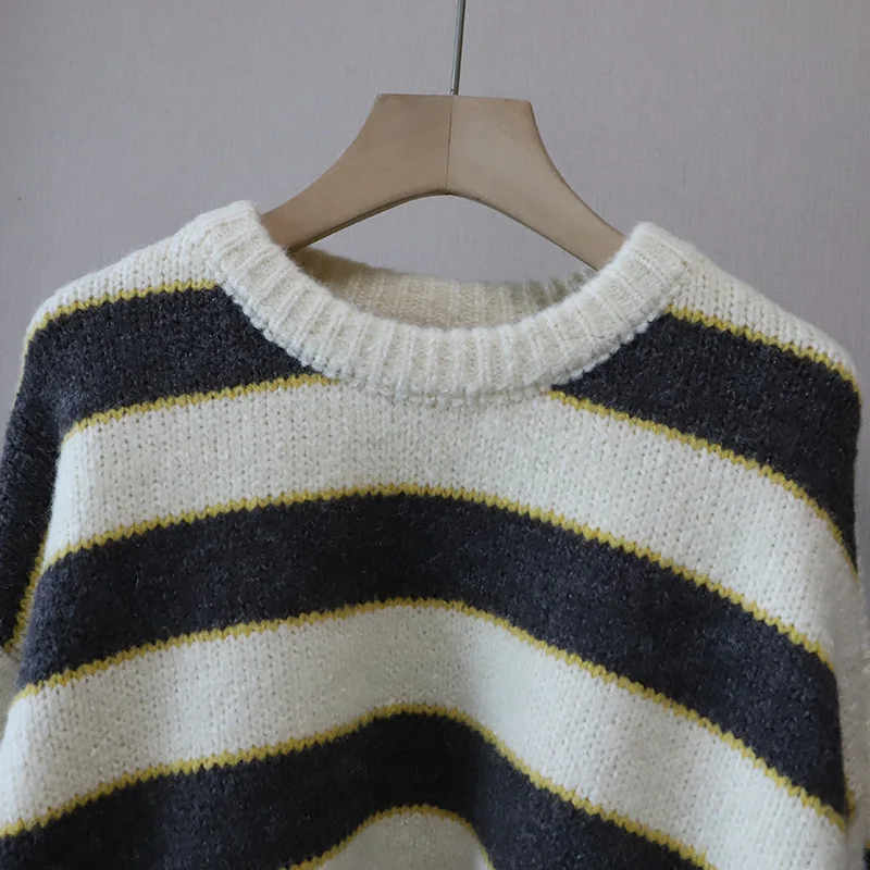 2025 Herbst/Winter Neue Rundhals Gestreiften Lose Faul Dicke Warme Pullover Pullover für Frauen