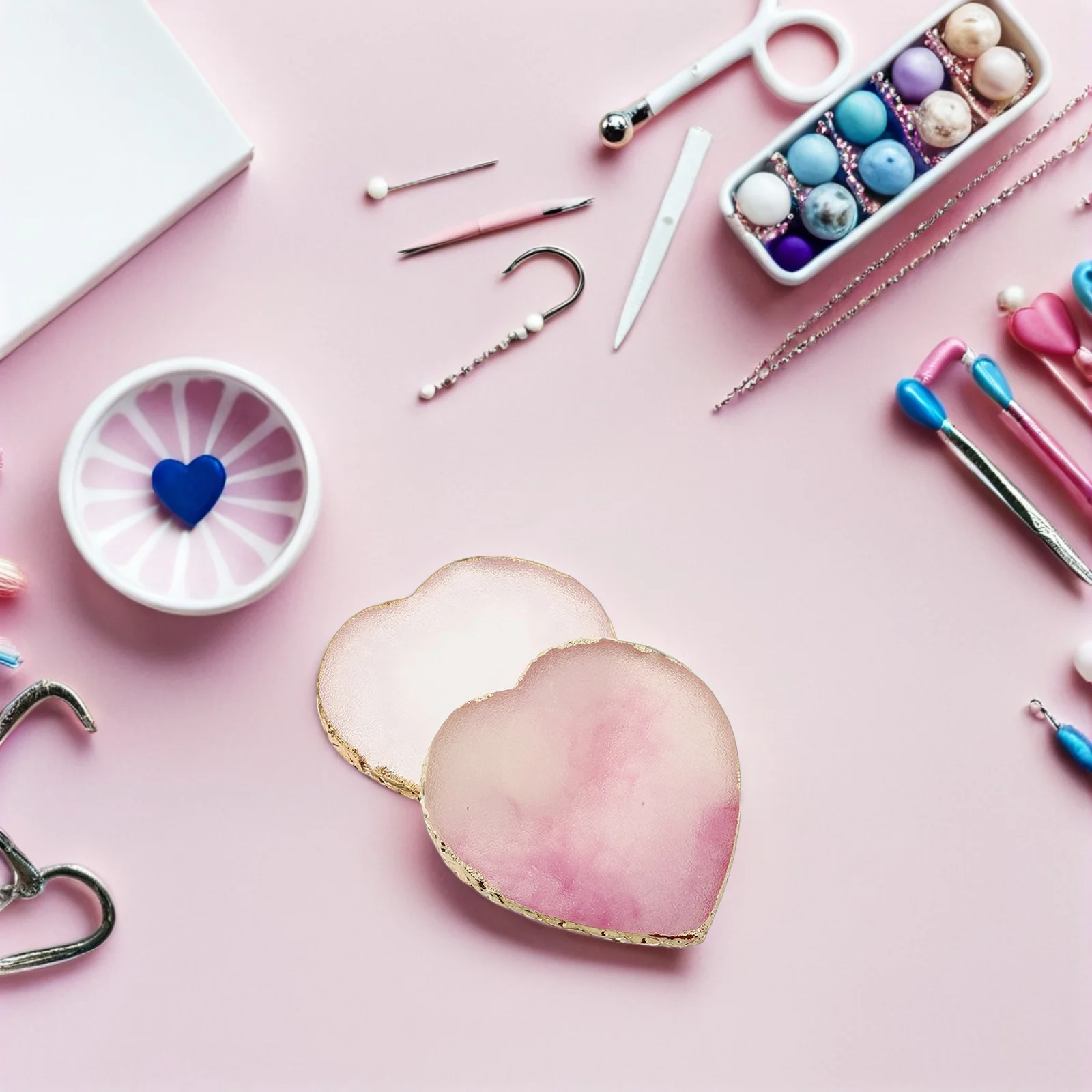 

2pcs Nail Art Resin Palette Heart-Shaped Gold Edge Mixing Board For Acrylic Manicure Tools Tray Display Plate Nail Art