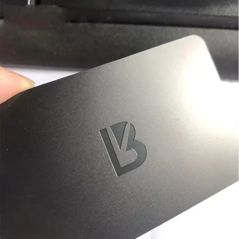 Customized Color Luxury Nfc Invisible Hybrid Metal Pvc Black White Nfc Metal Business Card Vip Membership Card