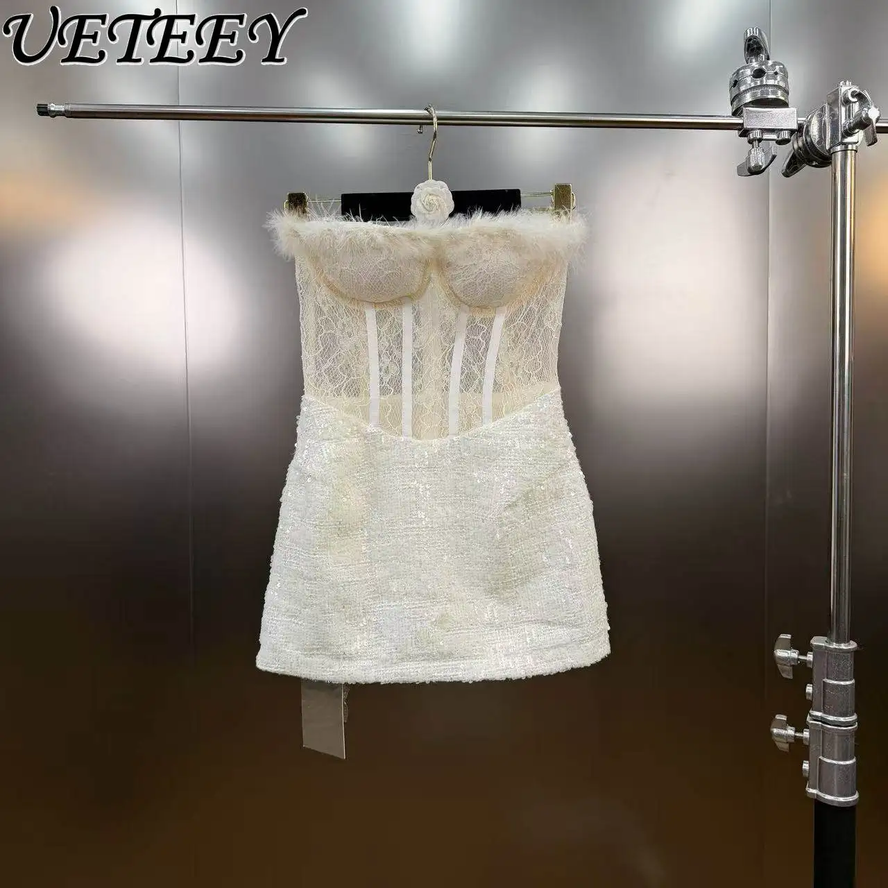 

Белое короткое платье-бодикон без бретелек с французским кружевом, завышенной талией и пайетками для вечеринки в честь дня рождения, весна 2026