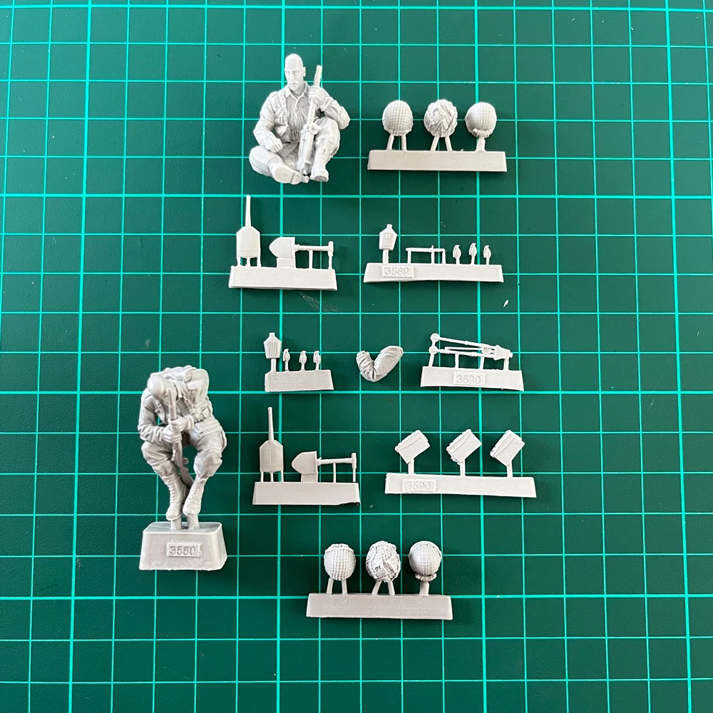 1/35 Resin Model Figure Kits GK , Two People,Military Theme,Unassembled And Unpainted,398J