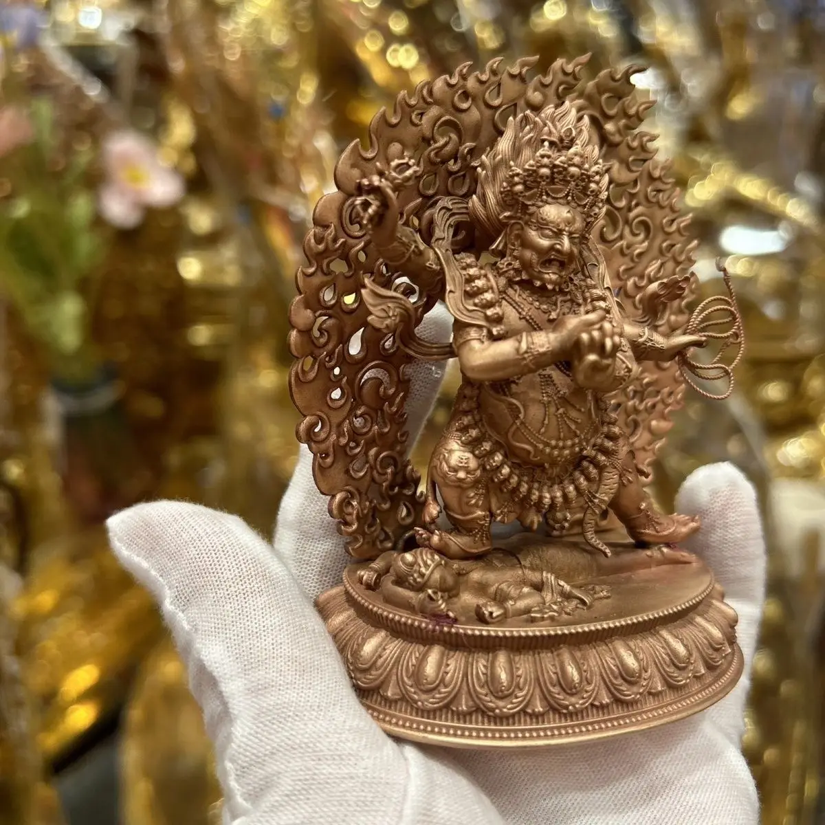 Copper 3 pure four-armed King Kong hand Buddha statue Tibetan ornament is dedicated to King Kong hand