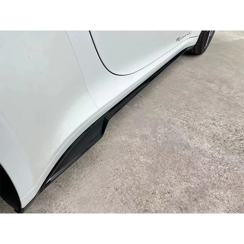 

Suitable For 19-23 Porsche 911 Modified SD Side Skirt Dry Carbon PP Plastic SD Side Skirt Brabus Side Wind Knife