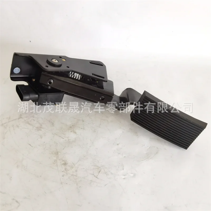Suitable for Dongfeng Warrior CSK181 electronic acceleration accelerator pedal military vehicle accessories 1108010J-0C6500，(Ins