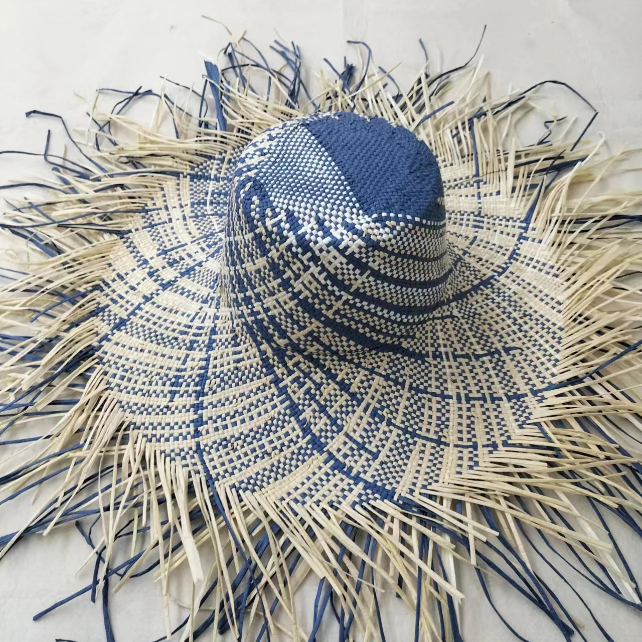 

Casual New Handmade Women Straw Sun Hat Large Wide Brim Girl High Quality Natural Raffia Panama Beach Straw Sun Caps For Holiday