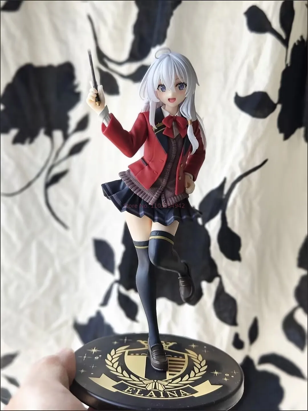 Caliente genuino bruja errante el viaje de Elaina Anime juguete Elaina figura modelo adorno de escritorio chica uniforme escolar modelo regalo