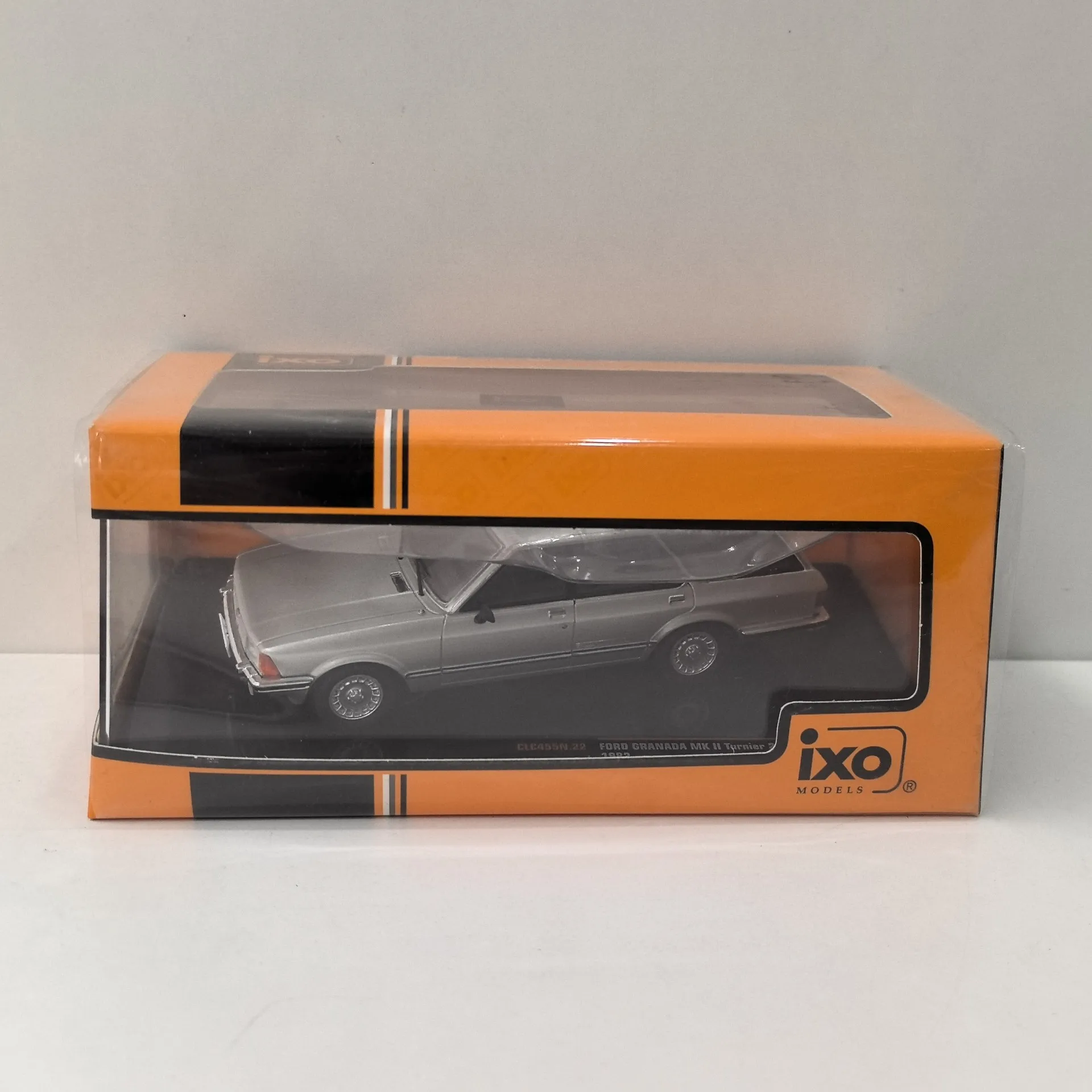 

Diecast IXO 1/43 Scale FORD GRANADA MKII TURNIER 2.8i Chia 1982 Ford Alloy Car Model Collectible Toy Gift Souvenir Display