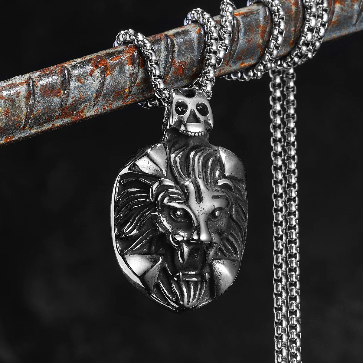 

Lion Head with Skull Men Necklaces Stainless Steel Pendant Chain Vintage Gothic Punk Jewelry New In Accessories Gifts Daily Wear