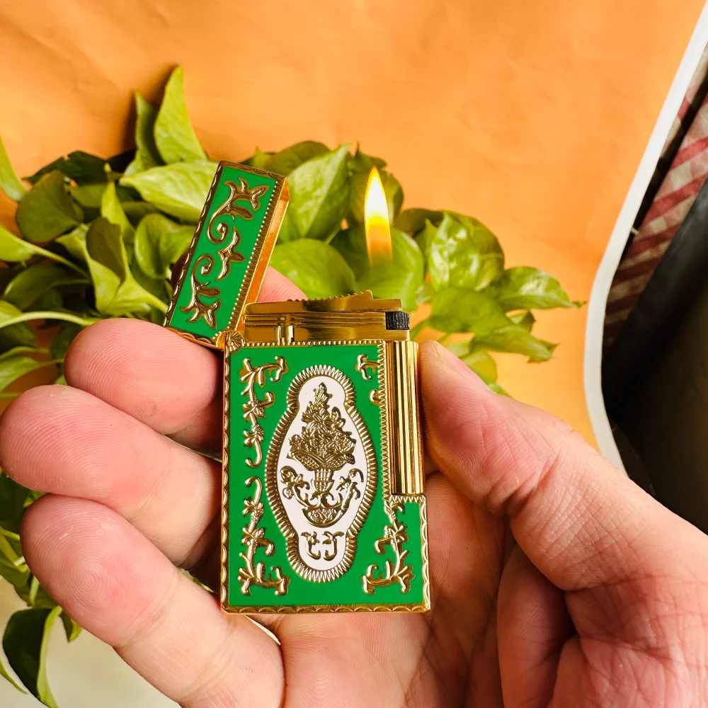

Luxury brand lighter, enamel craftsmanship, men's gift, loud sound, includes customized accessories.