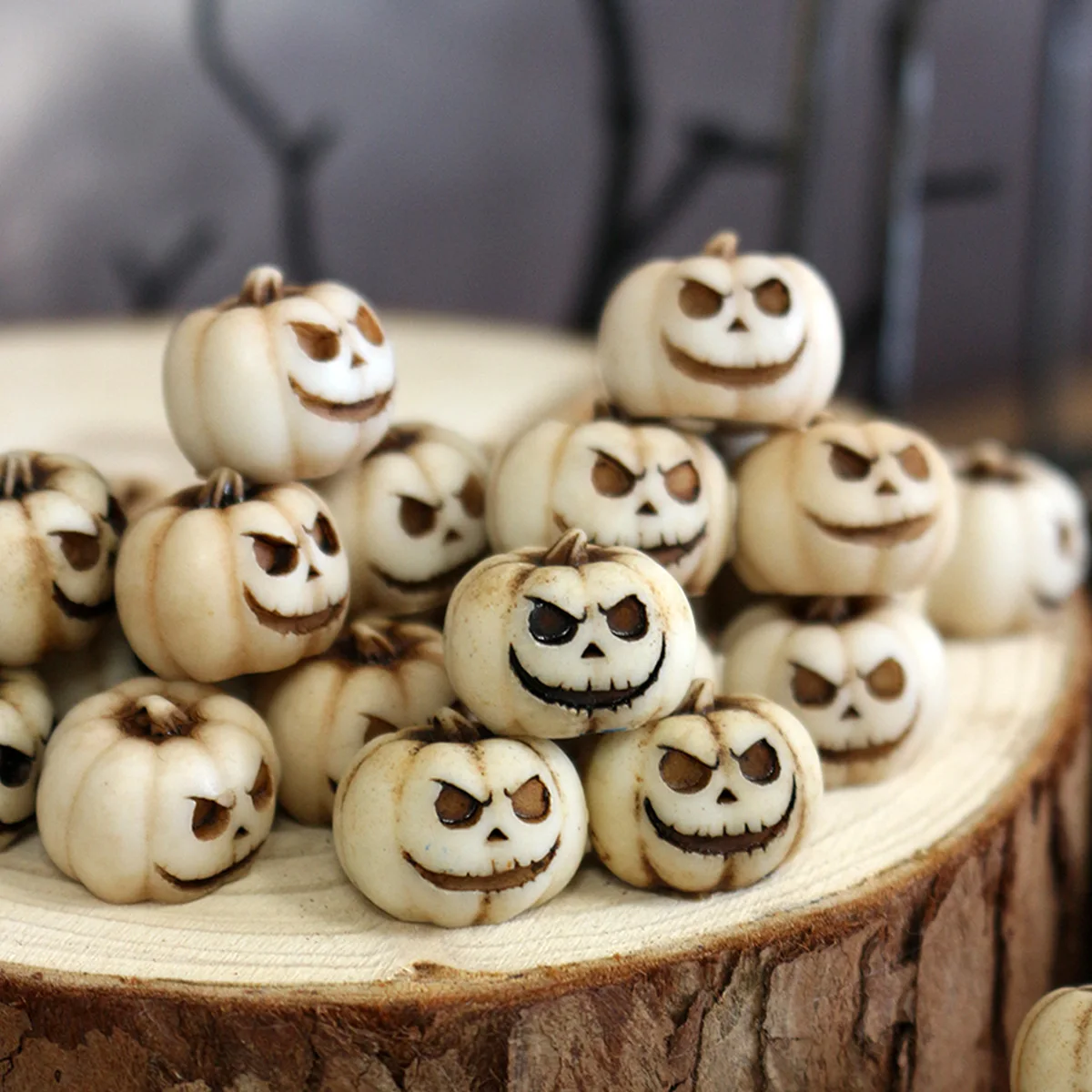 ‌20-Piece Halloween Pumpkin Stone Set - Spooky Garden Decor for Party & Pathway‌