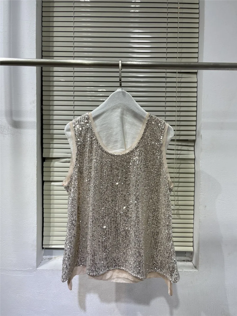 2024 Summer Women's Sequin Glitter Vest Casual Fashion Ladies Sleeveless Tops Woman's Clothing