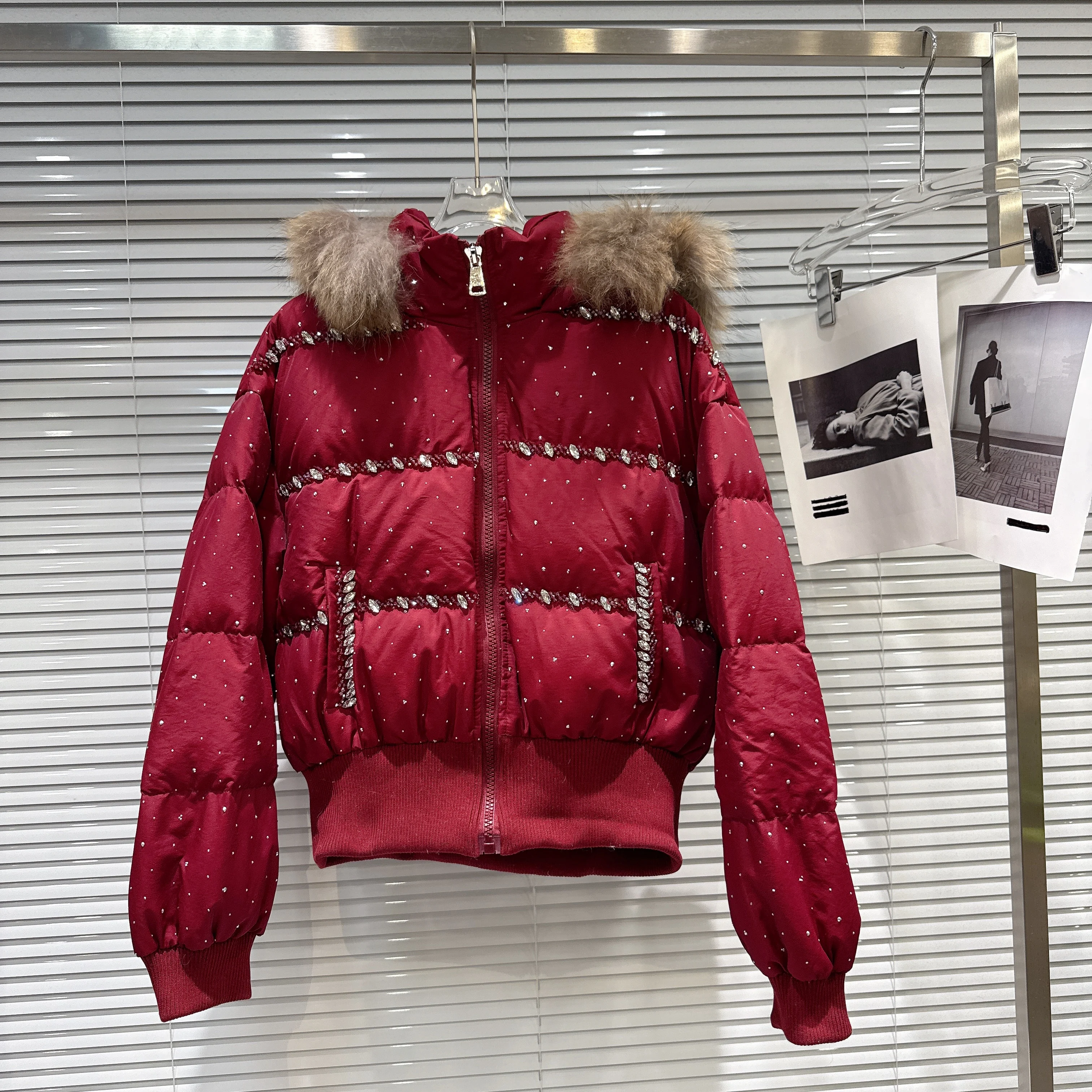 الشتاء حجر الراين يزين أسفل سترة للنساء فو الفراء طوق مقنعين نفخة معطف الموضة الأمريكية شارع العليا سترات سميكة #2