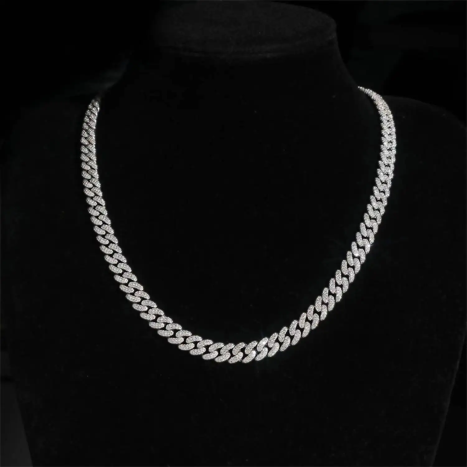 Fashion Moonshaped 2-Row 8mm Cuban Link Chain with Silica Soldier Design 925 Silver Moissanite..